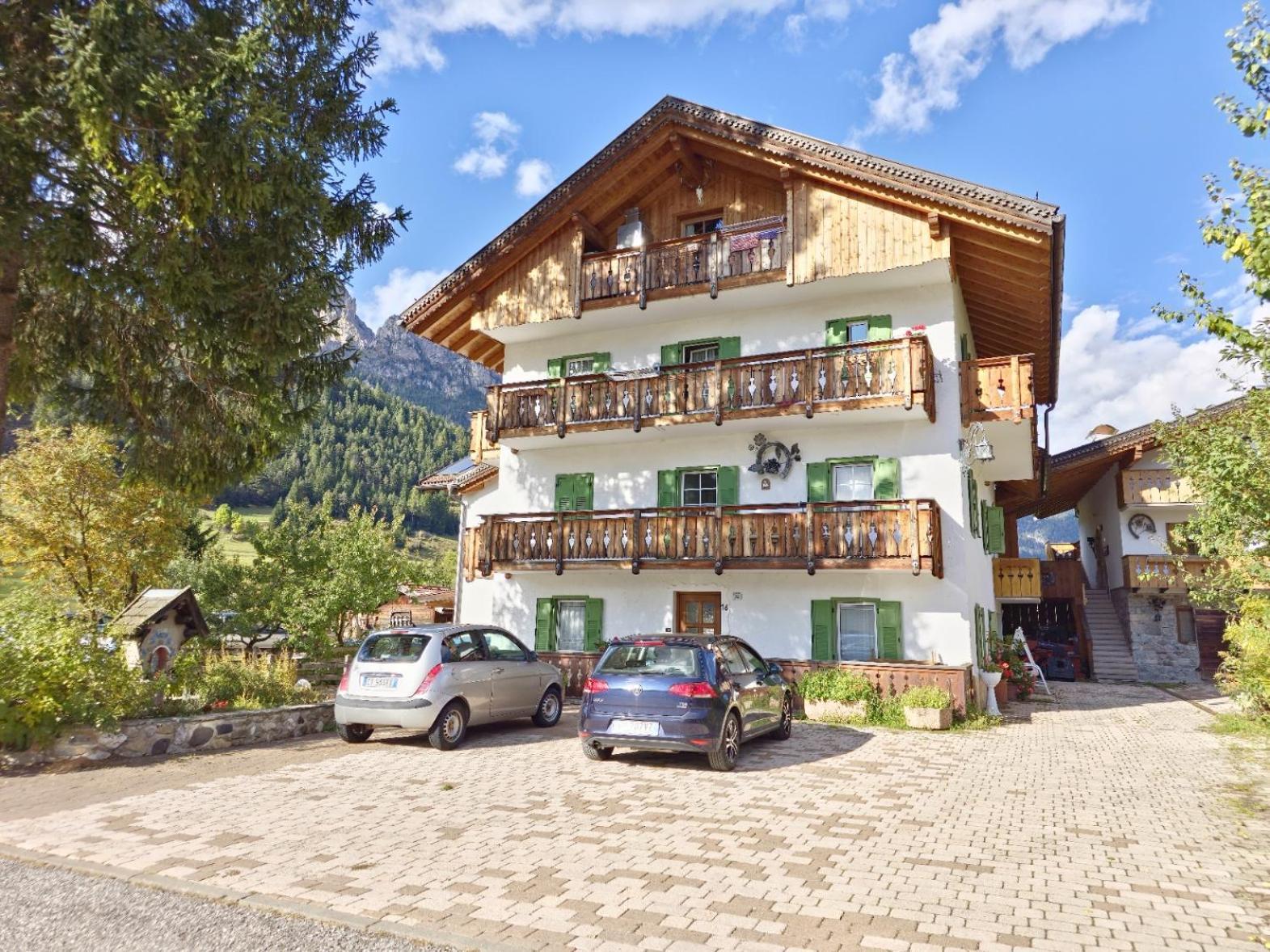 Appartamenti Pollam By Ama Val Di Fassa Pozza di Fassa Exterior foto